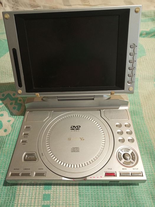 Портативное  двд