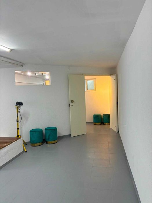 Arrenda Escritorio Loja 250m2 Av. Joao XXI