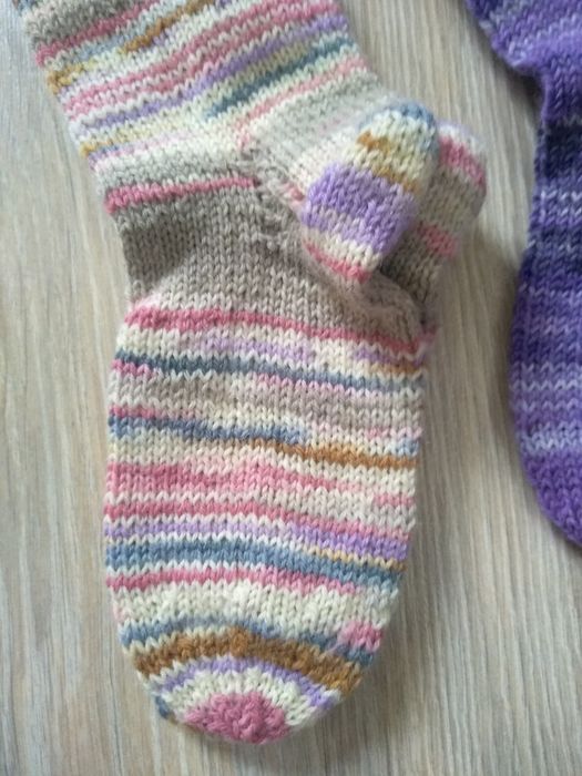 В'язані носки ручної роботи