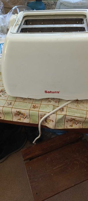 Продам тостер для двух кусочков хлеба..