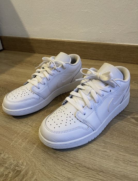 Jordan One White 37,5