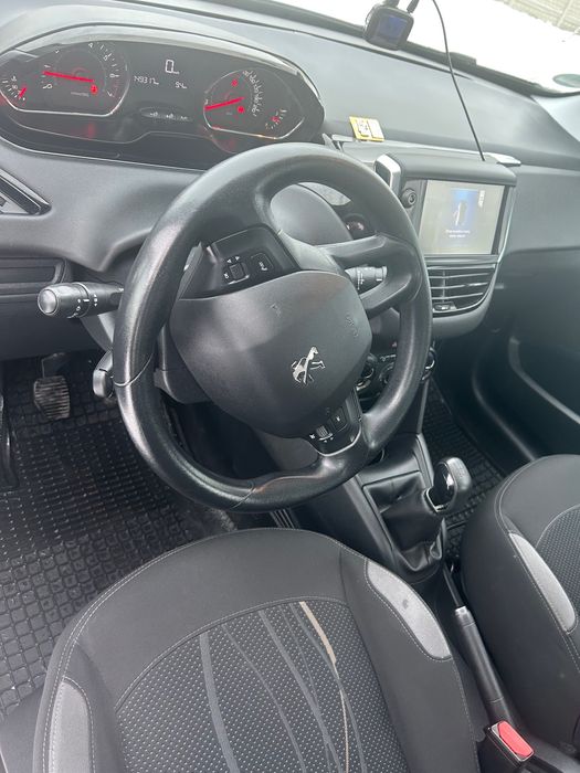 Sprzedam peugeota 208