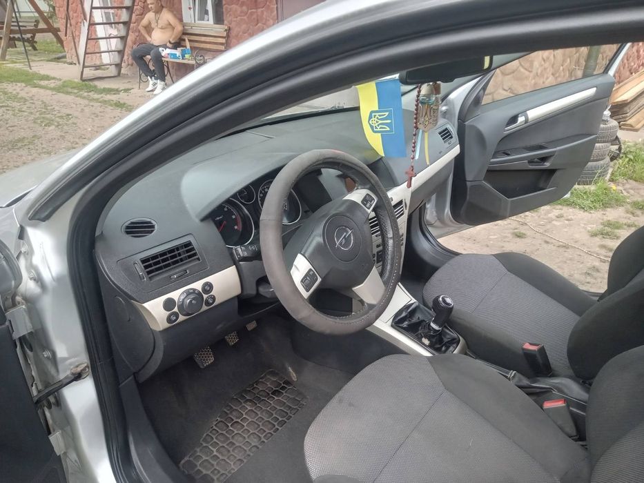 Opel Astra2008року
