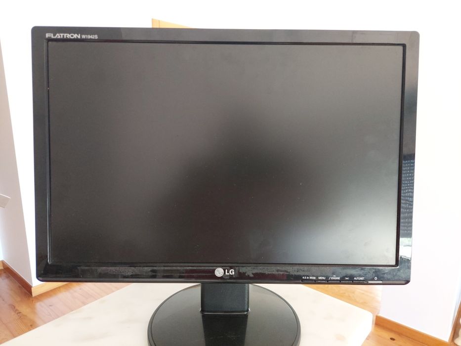 Ecrã LG flatron W1942S