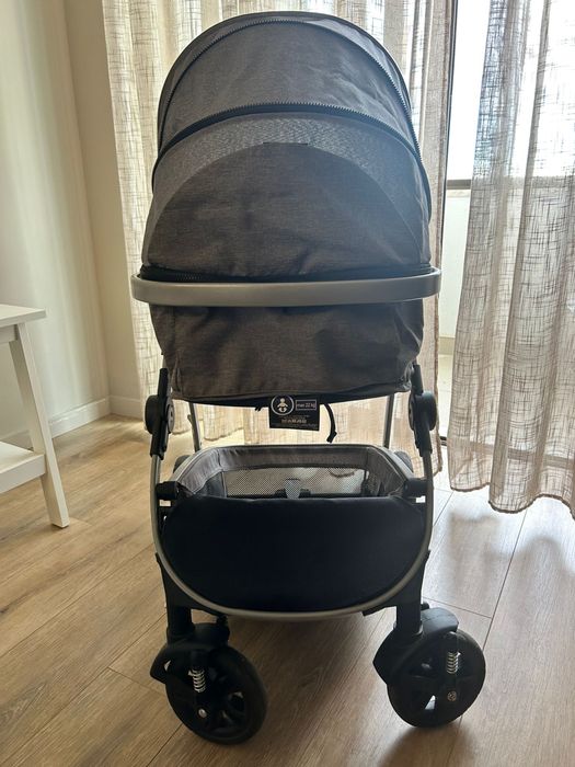 Vendo carrinho de bebê +ovinho