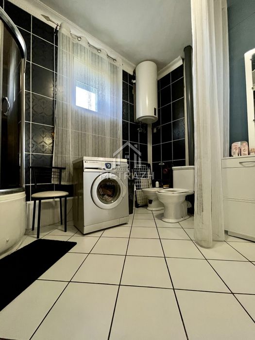 Продам капитальный дом, 5 комнат, Индустриальный, Рогань