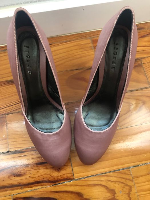 Sapatos forrados em seda TAM 37