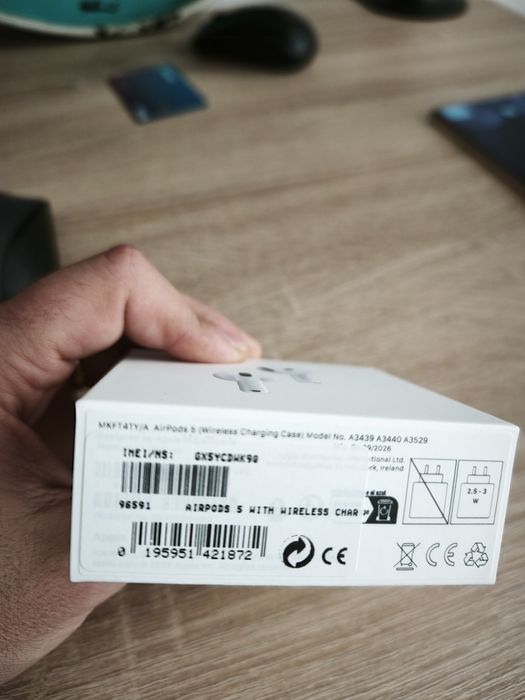 Airpods 5 Novos com caixa de carregamento