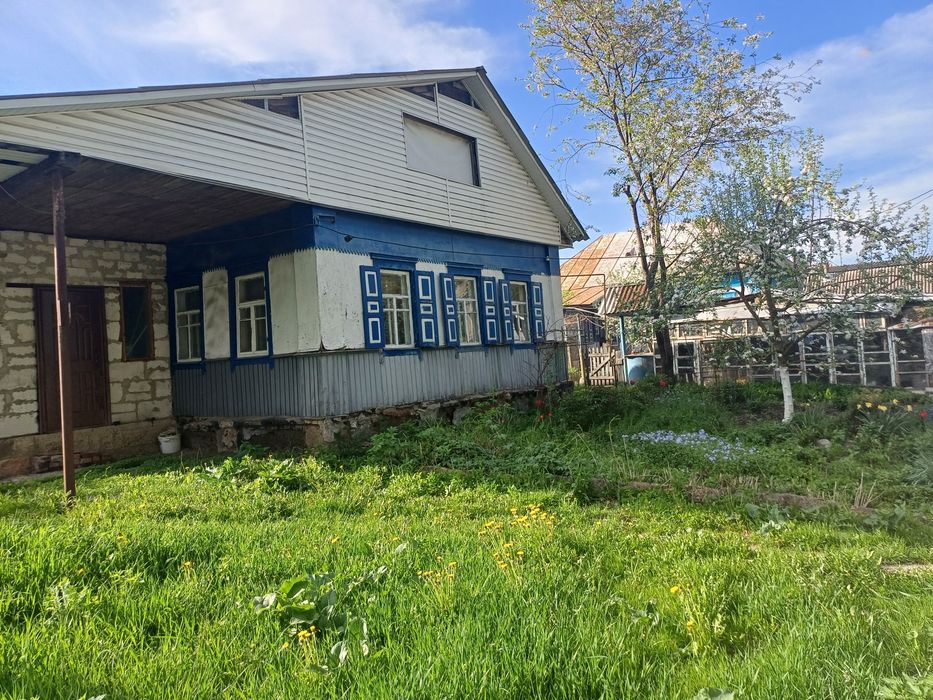 Будинкок майже в центрі міста
