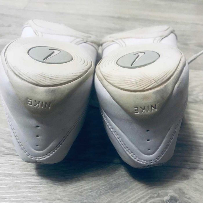 Кроссовки Nike экокожа  Р34 ст.21,5-21см оригинал детские