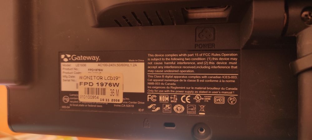 Monitor 19 cali Gateway LCD
