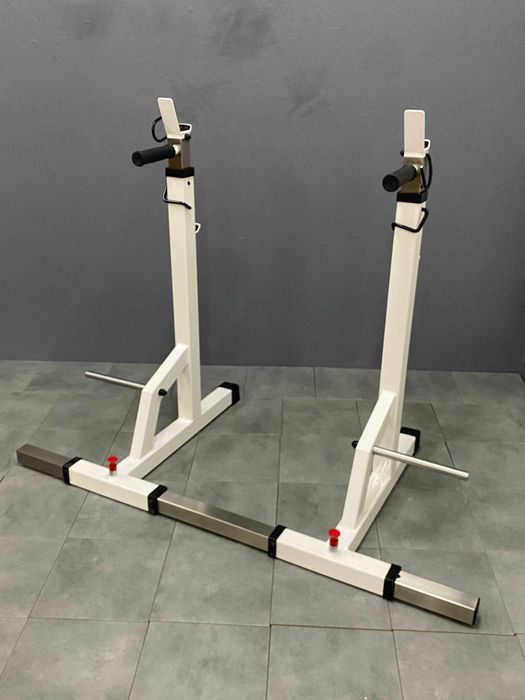 Обладнання для спорту (стійки, навіси, лавки, гіперекстензії тощо)