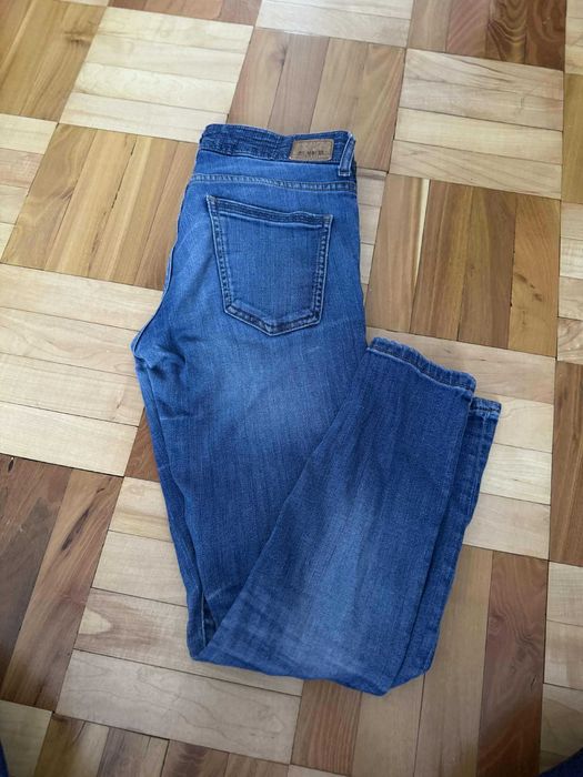 jeansy spodnie rurki zara 36 S
stan bardzo dobry
