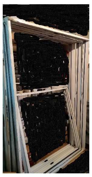 Janelas em alumínio, lacado branco, com vidro duplo