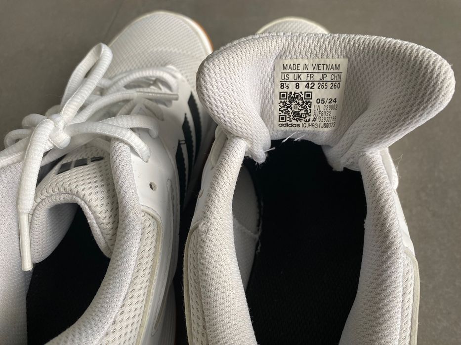 Buty na halę Adidas rozmiar 42