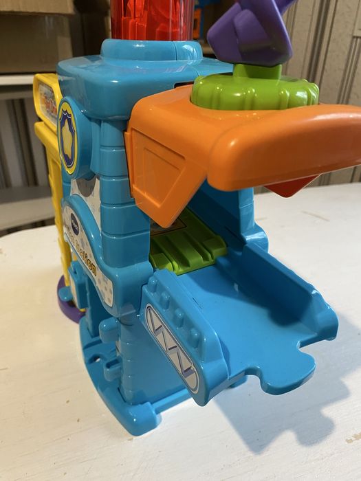 Поліцейська станція до дороги vtech