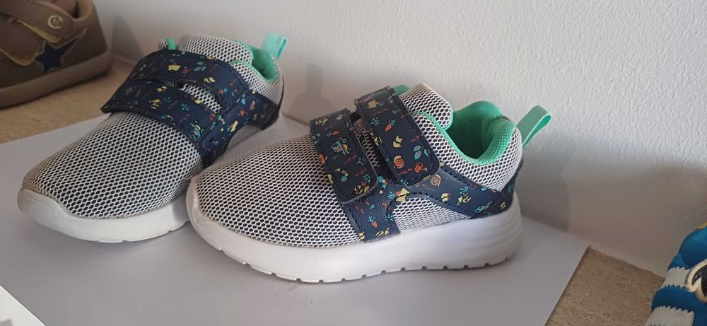 Conjunto de 10 pares de sapatilhas