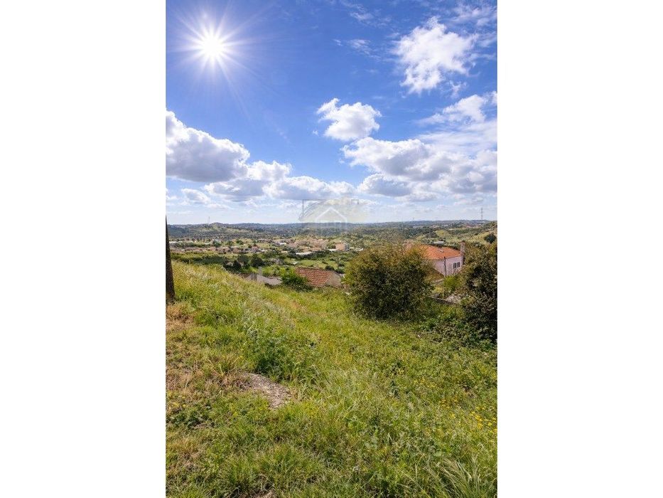 Terreno Urbano à Venda em Caneças, Odivelas- Excelente Oportunidade!