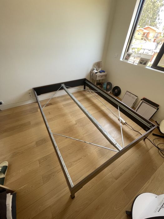 Cama + estrado ikea