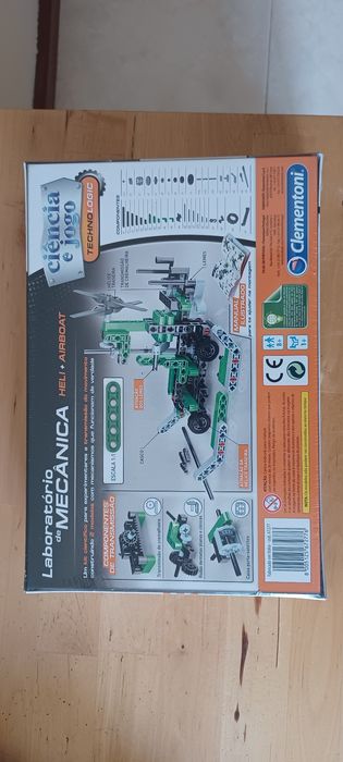 Helicóptero laboratório da mecânica da clementoni