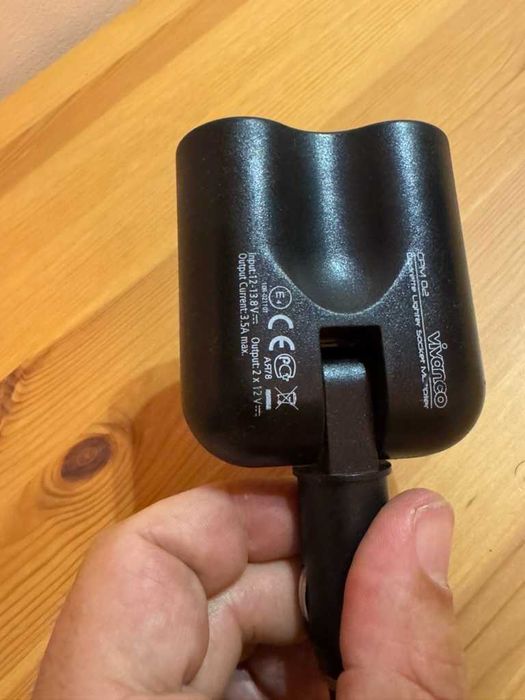 Rozgałęziacz gniazda zapalniczki