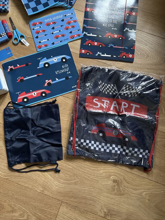 Tornister plecak Endo z bogatym wyposażeniem dla chłopca