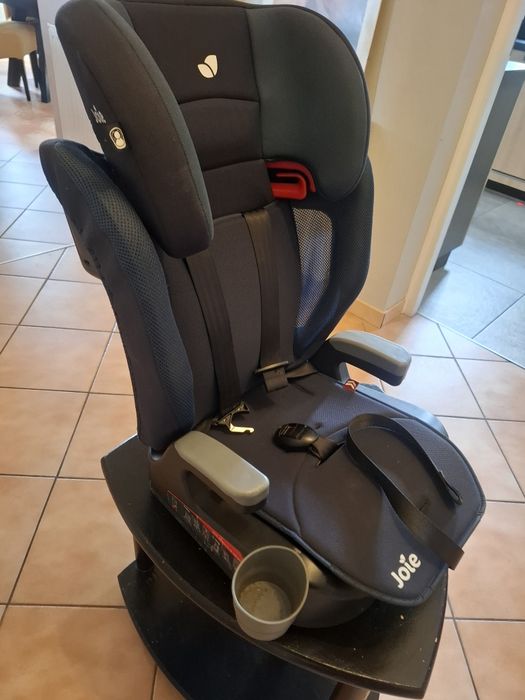 Fotelik samochodowy dla  dziecka