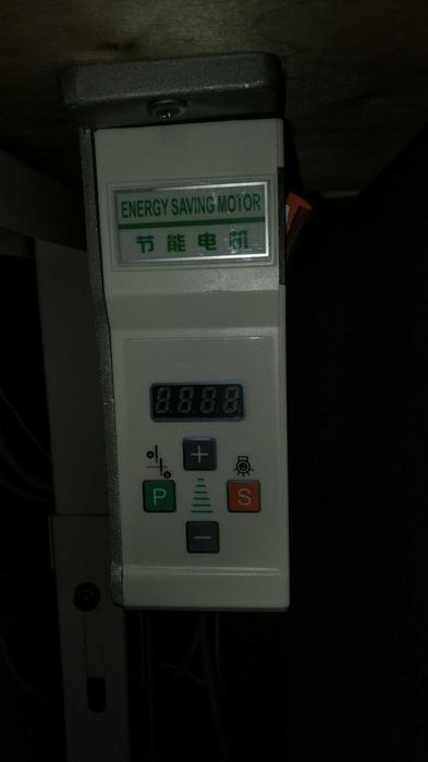 Чотирьохнитковий оверлок з прямим приводом Spark Special 747D