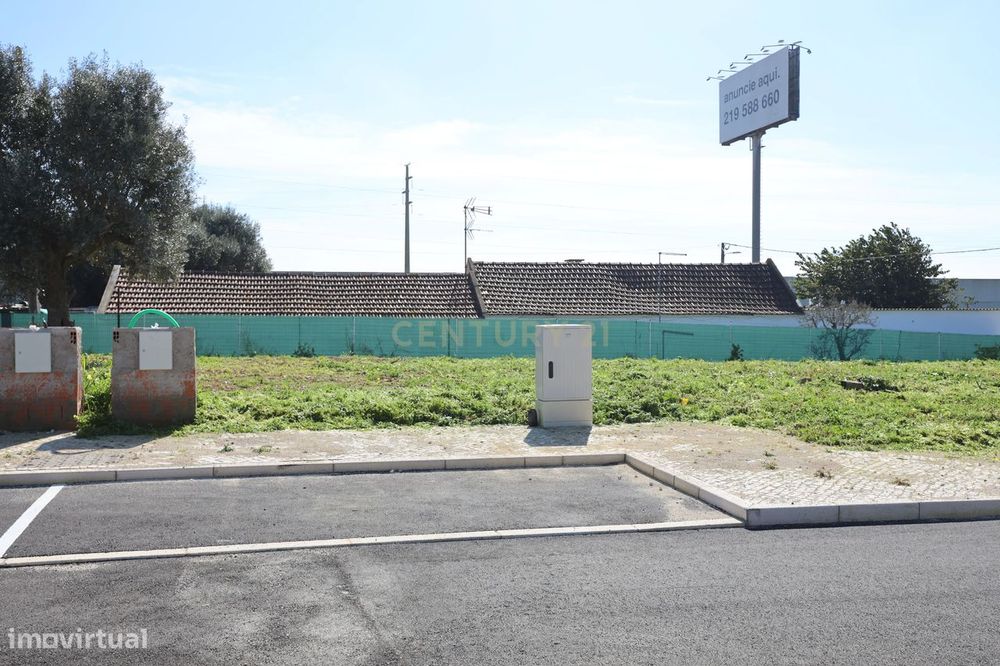 Lote de Terreno Urbano — Alverca Do Ribatejo E Sobralinho, Lisboa