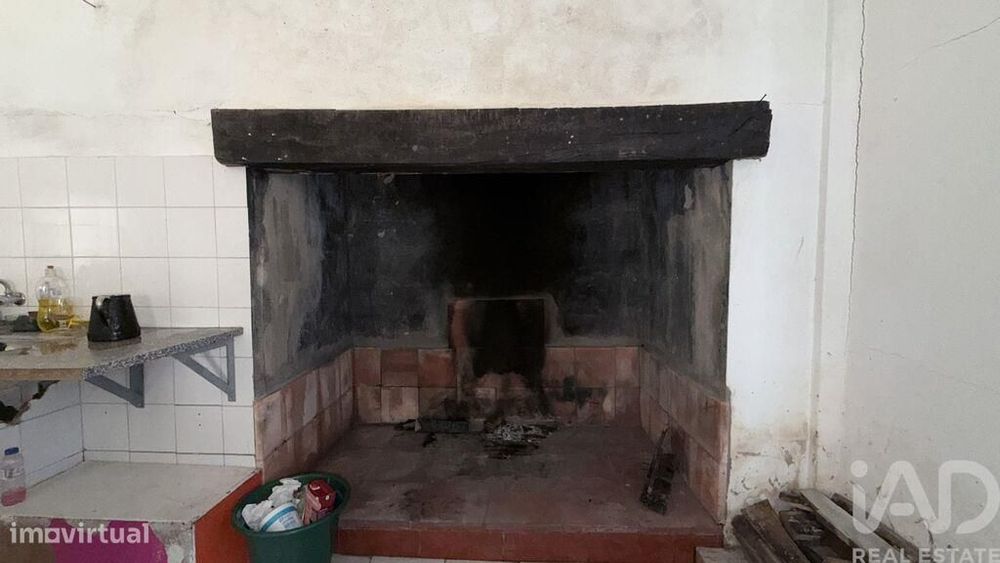 Terreno em Amiais de Baixo