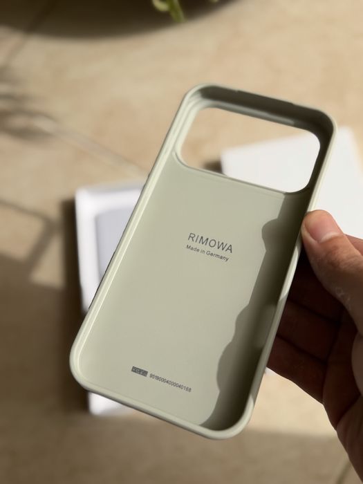 Capa Rimowa iphone 17 pro Max