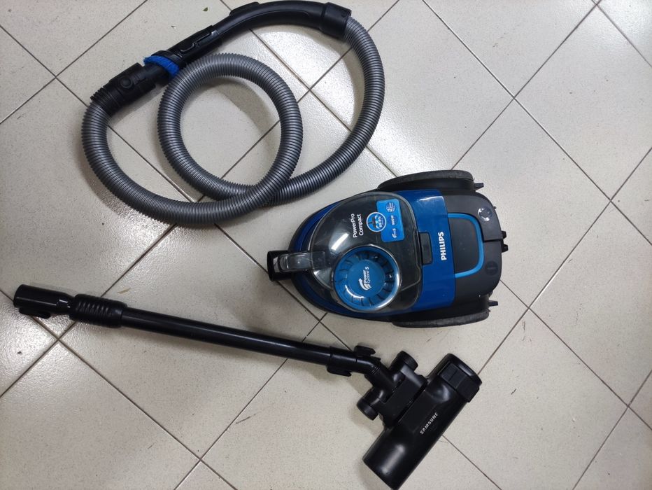 Aspirador sem saco Philips PowerPro Compact - DP11