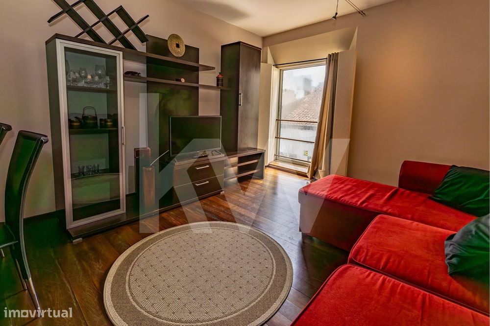 Apartamento T1 Com Pátio De 11M2, São Pedro, Ponta Delgada, Ilha De Sã