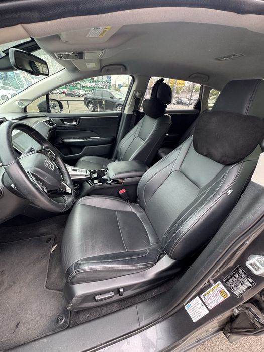 Honda clarity TOURING