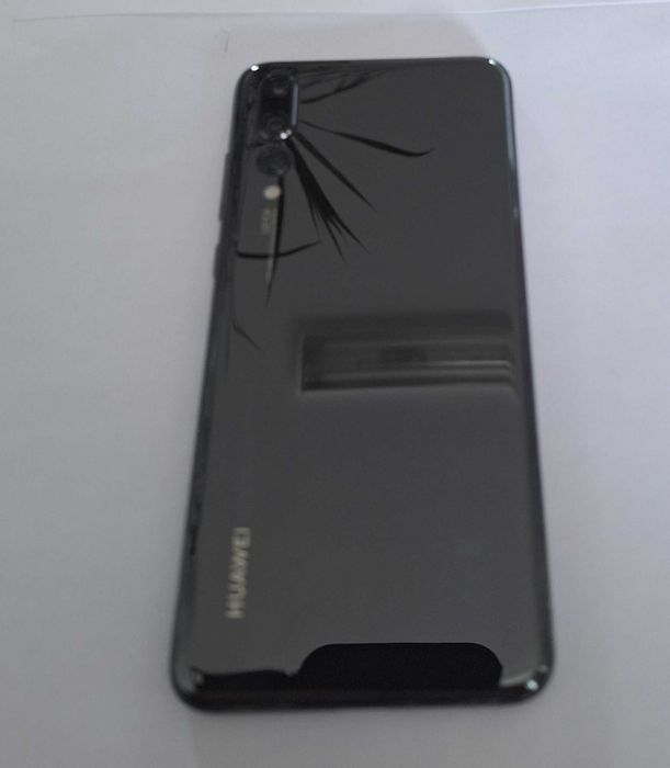 Huawei p20 pro. Nowa bateria i tylna klapka