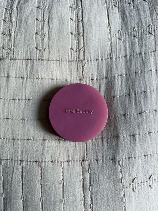 Roz do policzkow Rare Beauty Hope