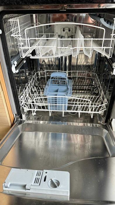 Máquina de Lavar Loiça de Encastre Ariston LI 645 A – 12 Serviços