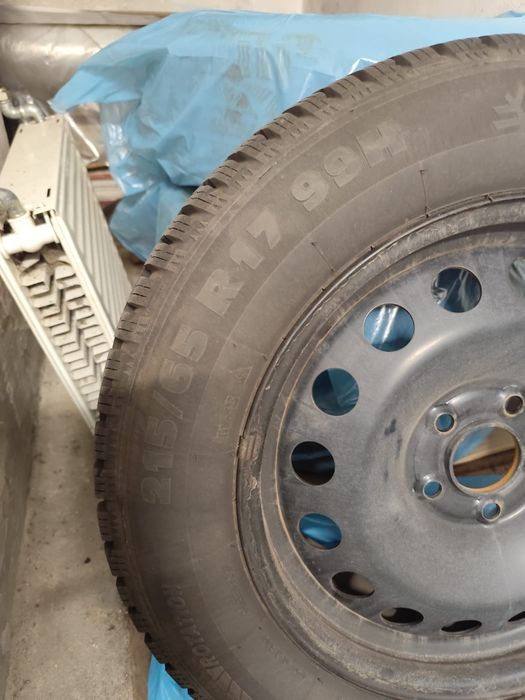 Opony zimowe Kormoran plus stalowe felgi R17