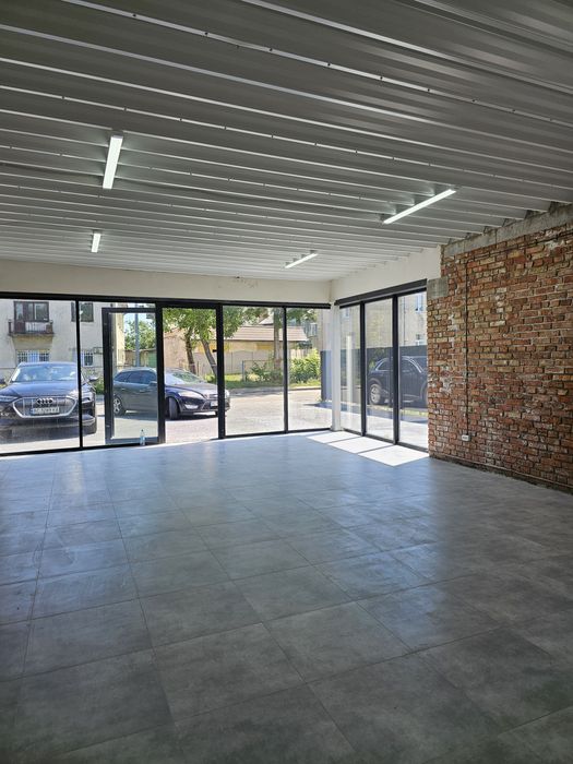 Комерція , аптека , торгова площа, офіс тощо