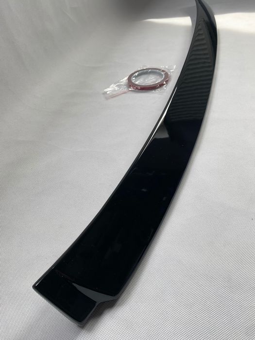 Spoiler lotka daszek BMW G30 F90 CZARNY POŁYSK