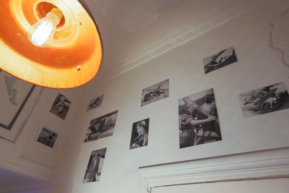 Пешком метро "Шулявская". ул. М.Брайчевського 9. Квартира  интересная.