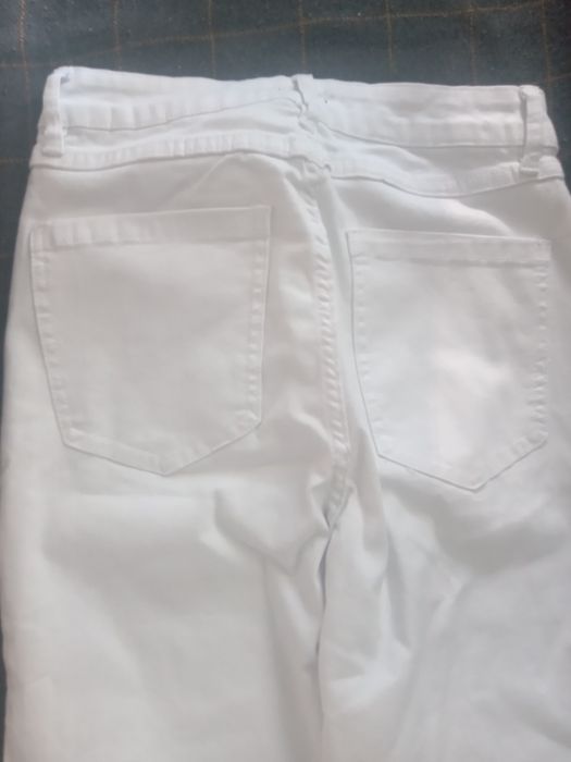 Damskie spodnie S białe