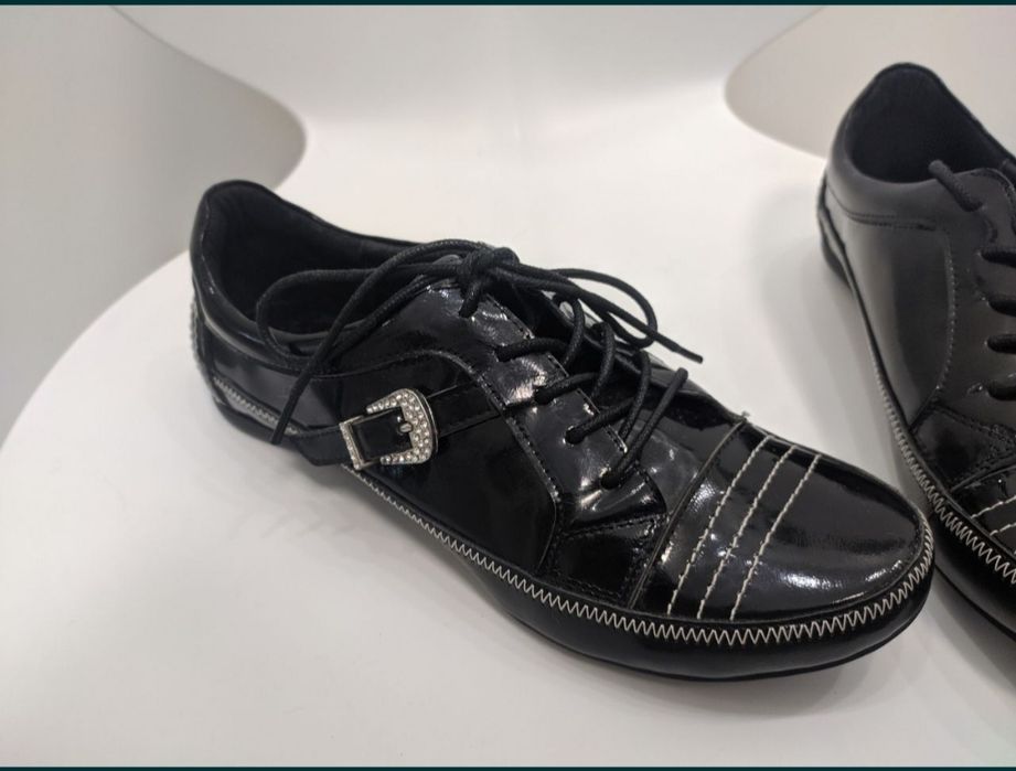 Туфлі Skerry 37  р для дівчини