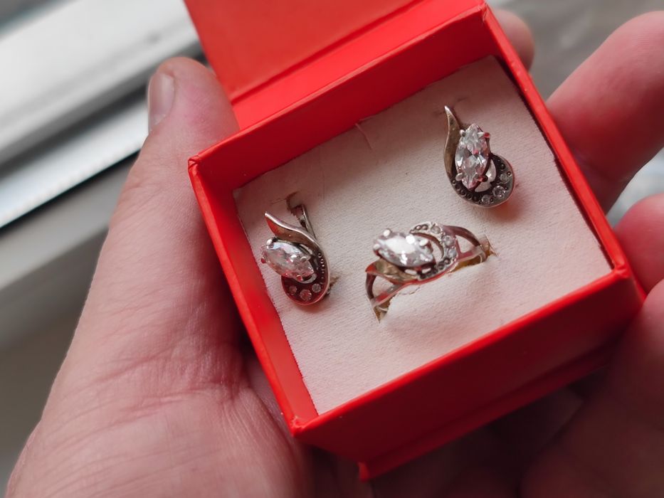 Перстень серебряный   925 бу