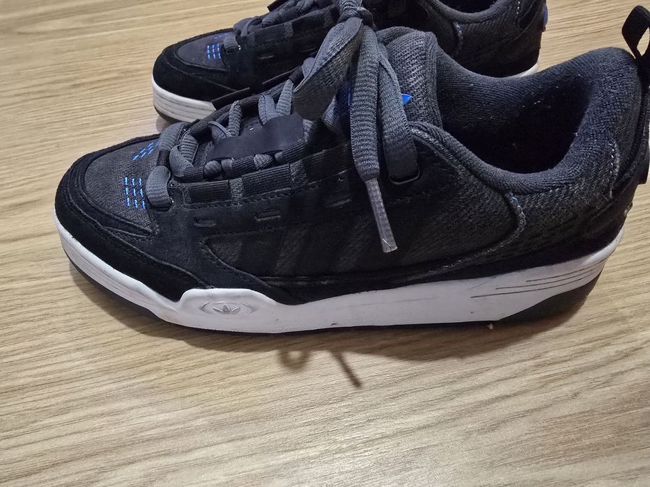 Sapatilhas Adidas Adi2000