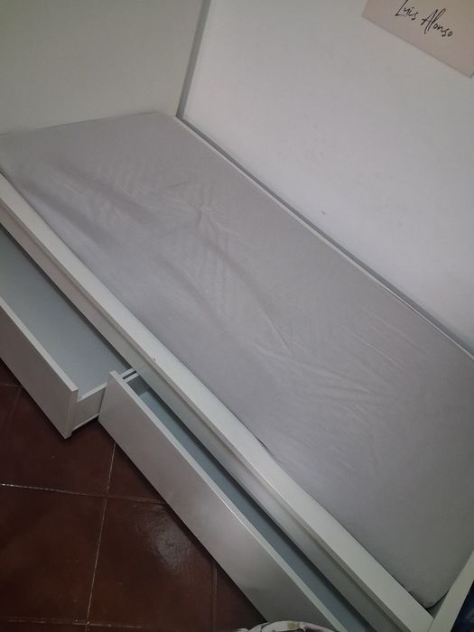 Cama solteiro ikea
