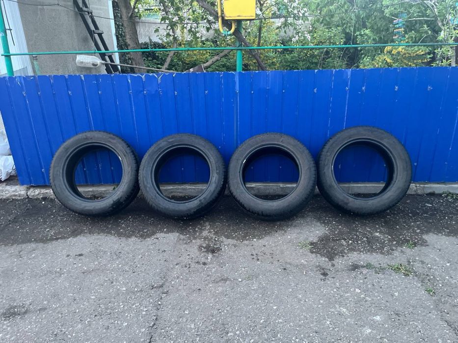Продам Резину  в гарному стані