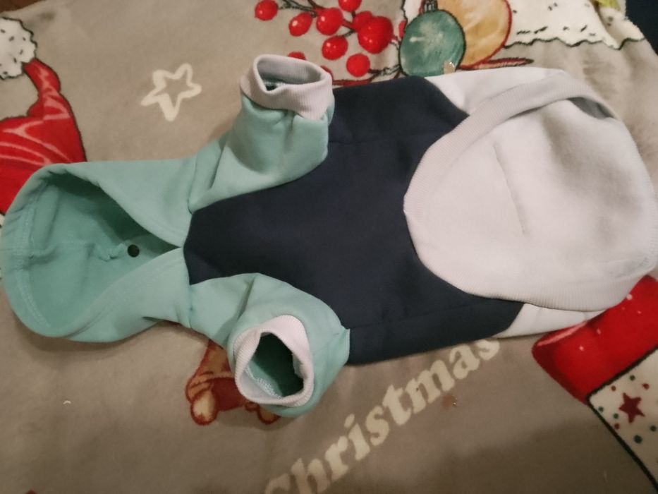 Nowe ubranko ubranie  dla psa bluza długość grzbietu  35 cm