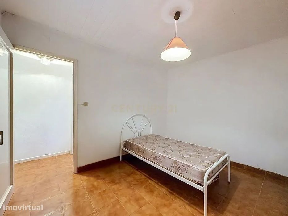 Moradia em 1.ª Linha de Mar com Acesso à Praia