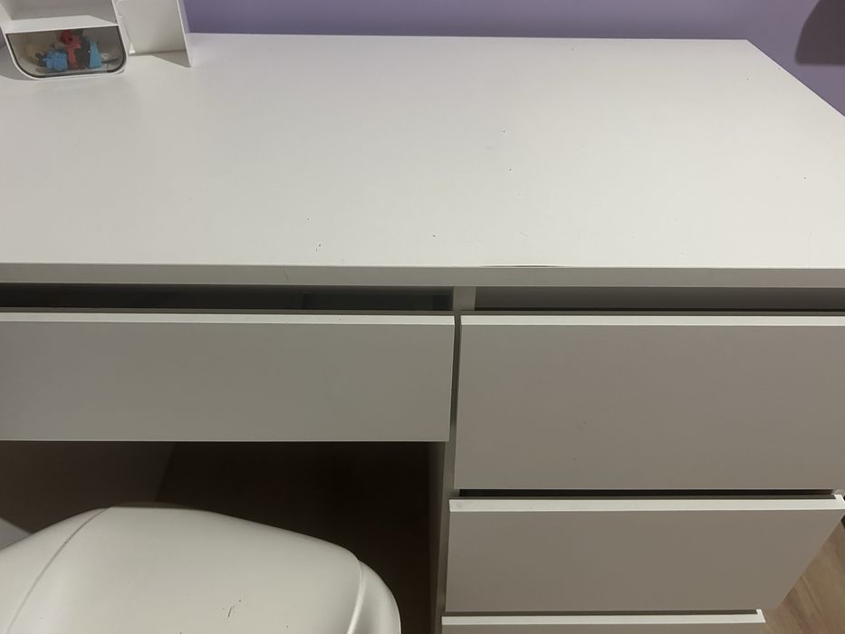 Biurko plus krzeselko